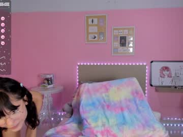 female cam girl little_effy18 image #2398447