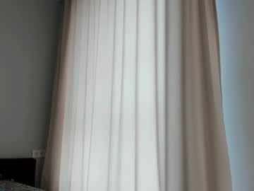 female cam girl naomi_25 image #1423850