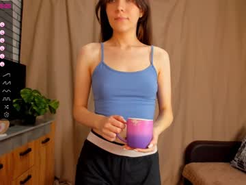 female cam girl carolynjacquelins image #3107997