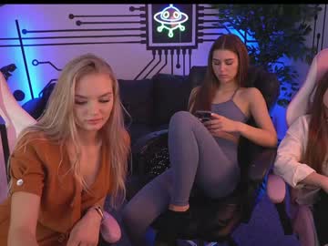 female cam couple anabel054 image #2637096