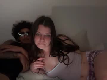 female cam couple kinkykittyy1 image #4071226