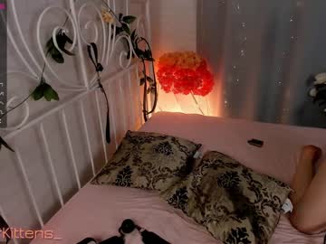 female cam couple margolori image #338195