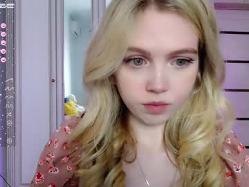 female cam girl small_blondee image #3793737