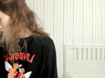 female cam girl connieambes image #3955549