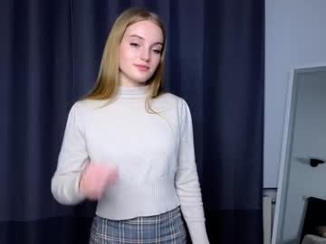 female cam girl i_lovecandies image #3979778