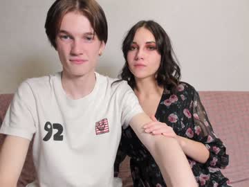 female cam couple del_n_wayne image #400049
