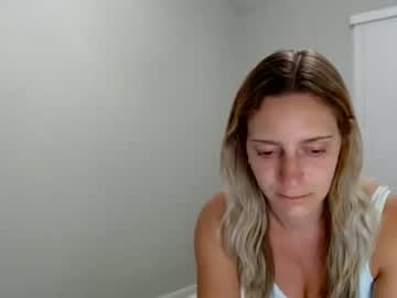 petiteblonde99  female  webcam