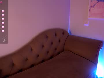 zararra_  female  webcam