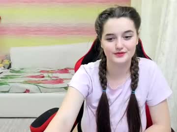 female cam girl emmika_ image #1428355