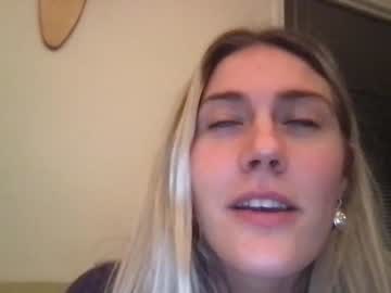female cam girl bambis_honeypot image #856915