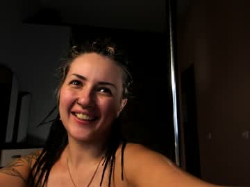 female cam girl elliy_coy image #3337883