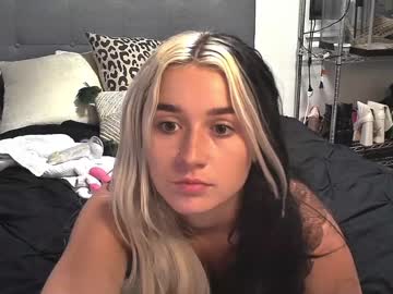 charlybabyy  female  webcam