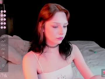 naughty_k1tten  female  webcam