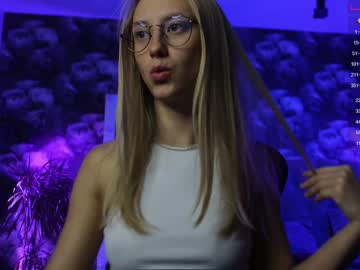 female cam girl angeellina image #3437831