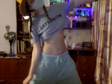 female cam girl thepika_chu image #961176