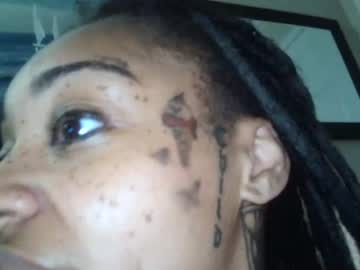 female cam girl creamyexotica image #2271472
