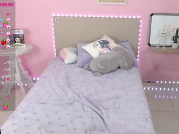 female cam girl little_effy18 image #1917253