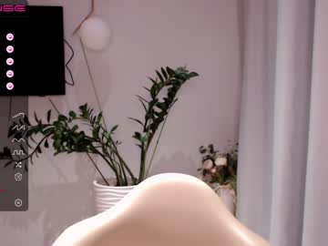 female cam girl small_blondee image #2460912