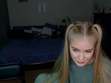 monika_harper  female  webcam