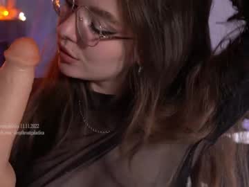 female cam girl _deepthroatgalactica image #3062946