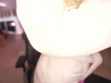 female cam girl hannahjames710 image #1213641