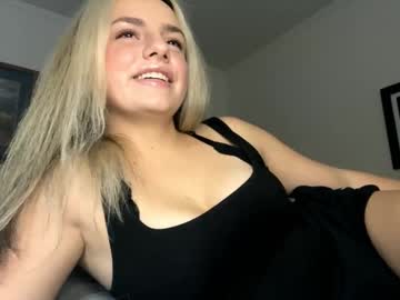 female cam girl kaylea18 image #4047402