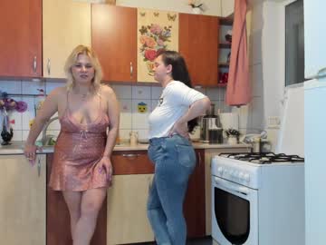 female cam couple juliana35 image #1434148