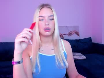 female cam girl 8a8y_nura image #2135603