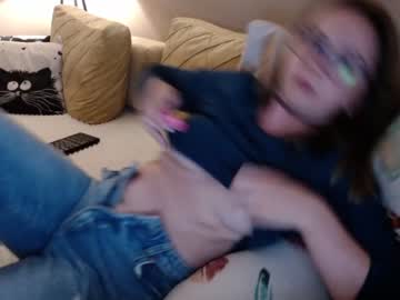 female cam girl juicy_peach88 image #1016291