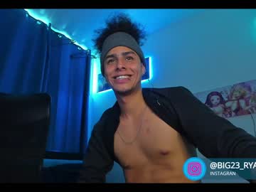 female cam man ryannbig23 image #2832252