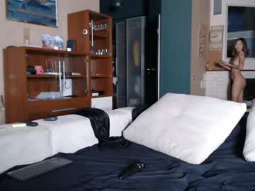 female cam girl chloetaya image #332024