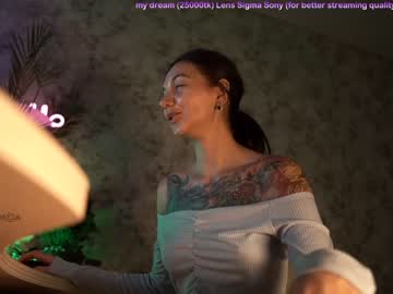 female cam girl kronniekray image #457938