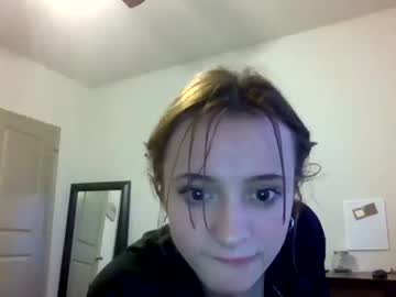 female cam girl prettypiper1 image #3209217