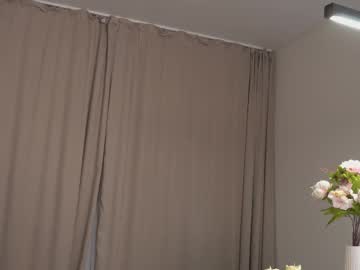 yay_bae  female  webcam