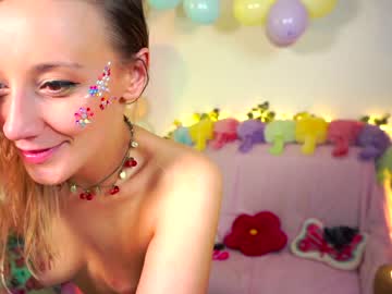 female cam girl juicyandthepussyblvd image #467418
