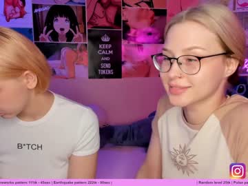 female cam couple huntertiana image #527729