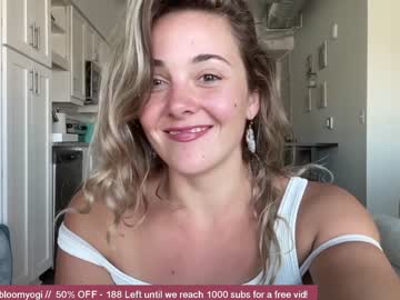 female cam girl bloomyogi image #2776486