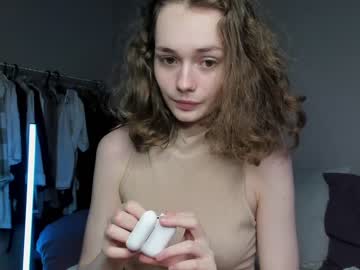 female cam girl mxxnsxsul image #2181344