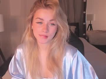 female cam girl adorieyes image #780762