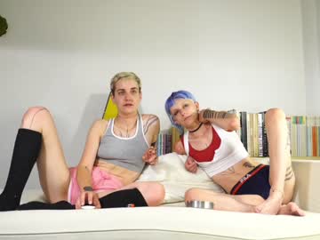 female cam girl peoplefromthelittletown image #2330462