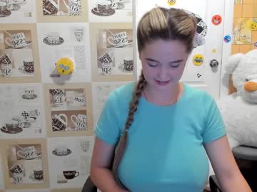 female cam girl emmika_ image #2332650