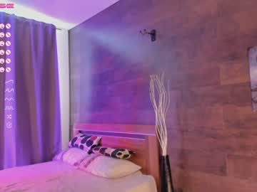 female cam girl yolandabertha image #3198056