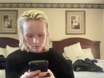 roxyviolet  female  webcam
