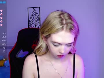 female cam girl small_blondee image #3751651