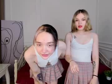 female cam couple elis__bae image #3492774