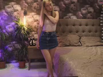 female cam girl angeellina image #2190015