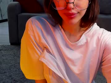 female cam girl angella_kleee image #2730433