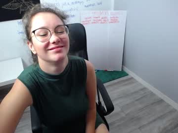 female cam girl yourcrazyneightbor image #2660241