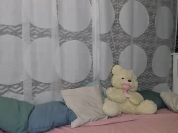 female cam couple vivianperri image #2505053