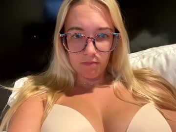 female cam girl mariah95 image #62147